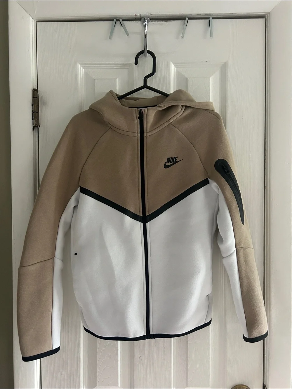 NIKE TWO-TONE TECH FLEECE ZIP HOODED JACKET SIZE L